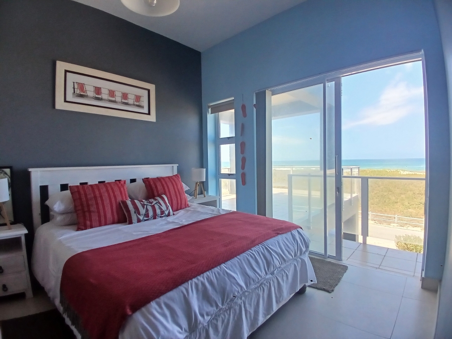 6 Bedroom Property for Sale in Stilbaai Oos Western Cape
